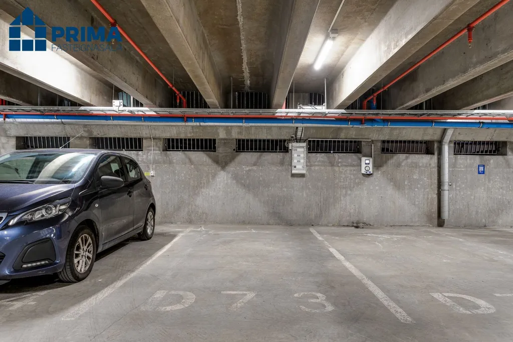 Garage - Apartment with Balcony in Kópavogur