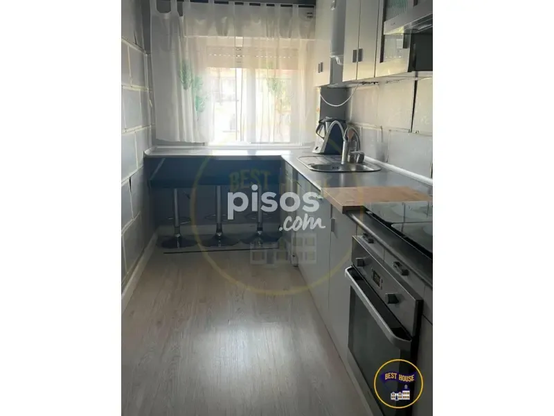 Cuisine - Bright Apartment with Balcony in Cuenca Centre