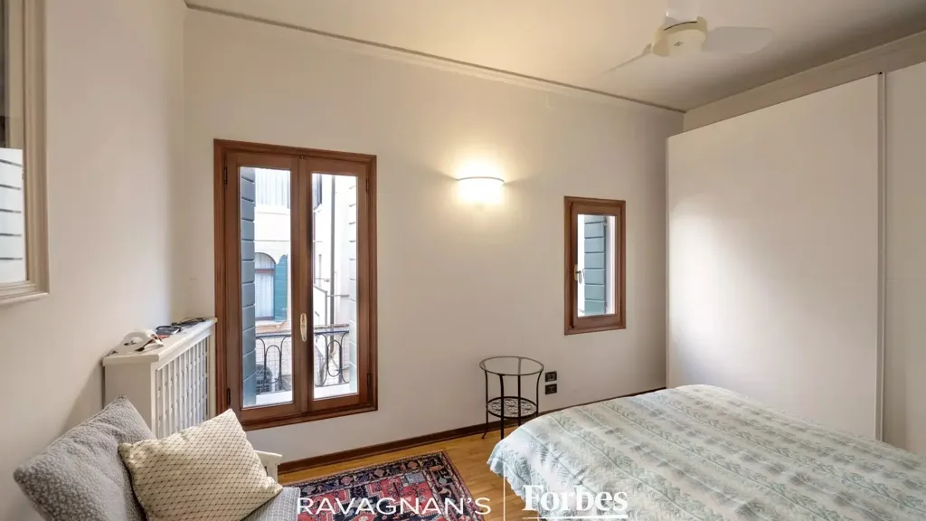 Magamistoad - Canal-Front Apartment in Venice