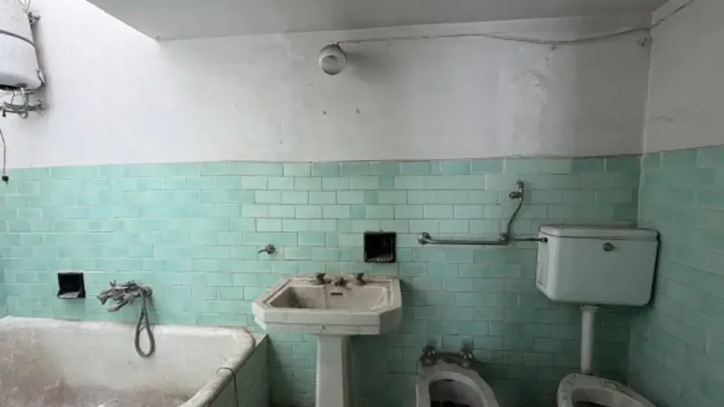 Vannitoad - Terraced House for Renovation in Central Bari