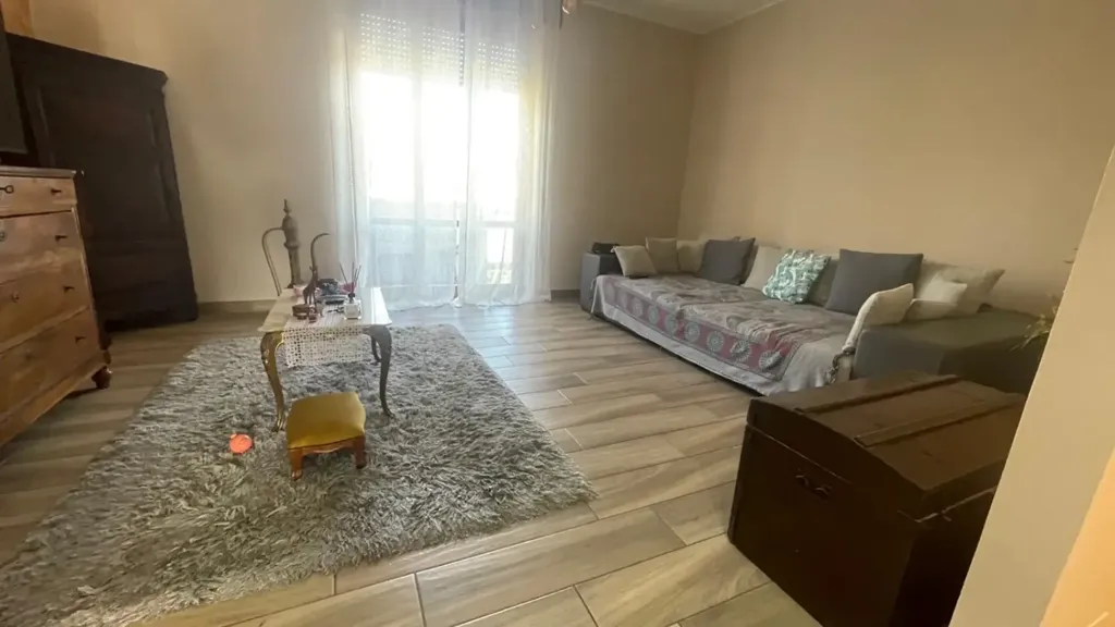 Chambres - Modernised Apartment with Balcony in Piacenza