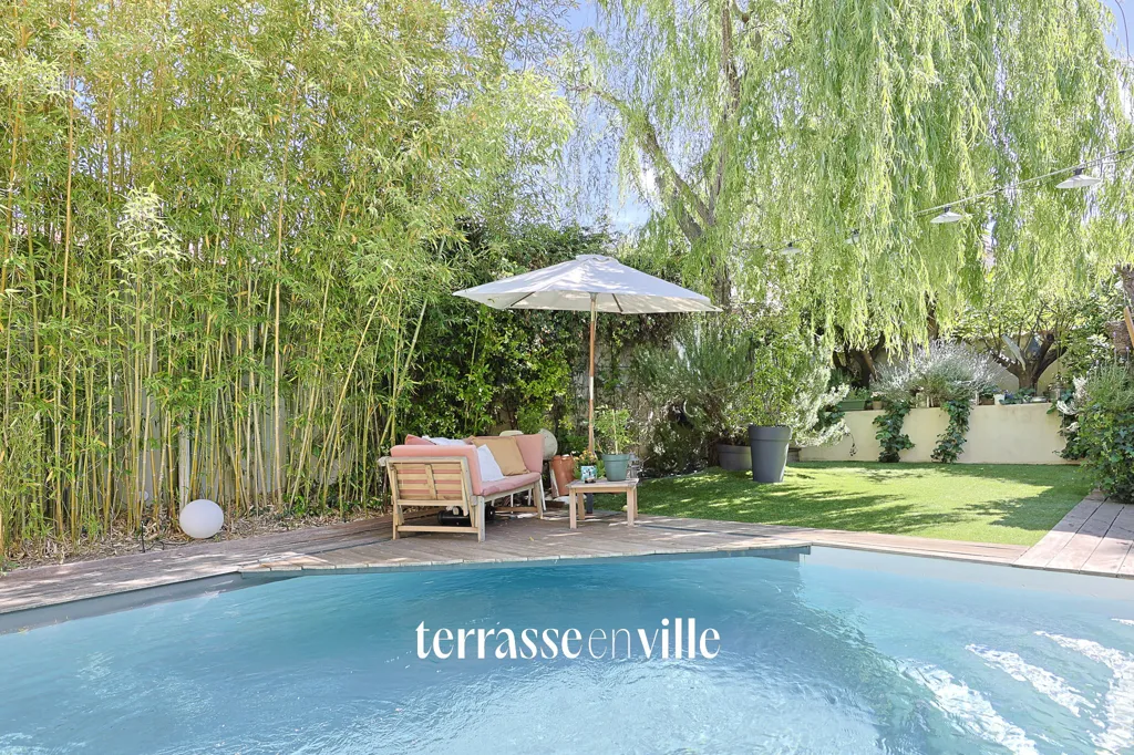 Piscine - Maison avec Piscine et Jardin à Bois Luzy