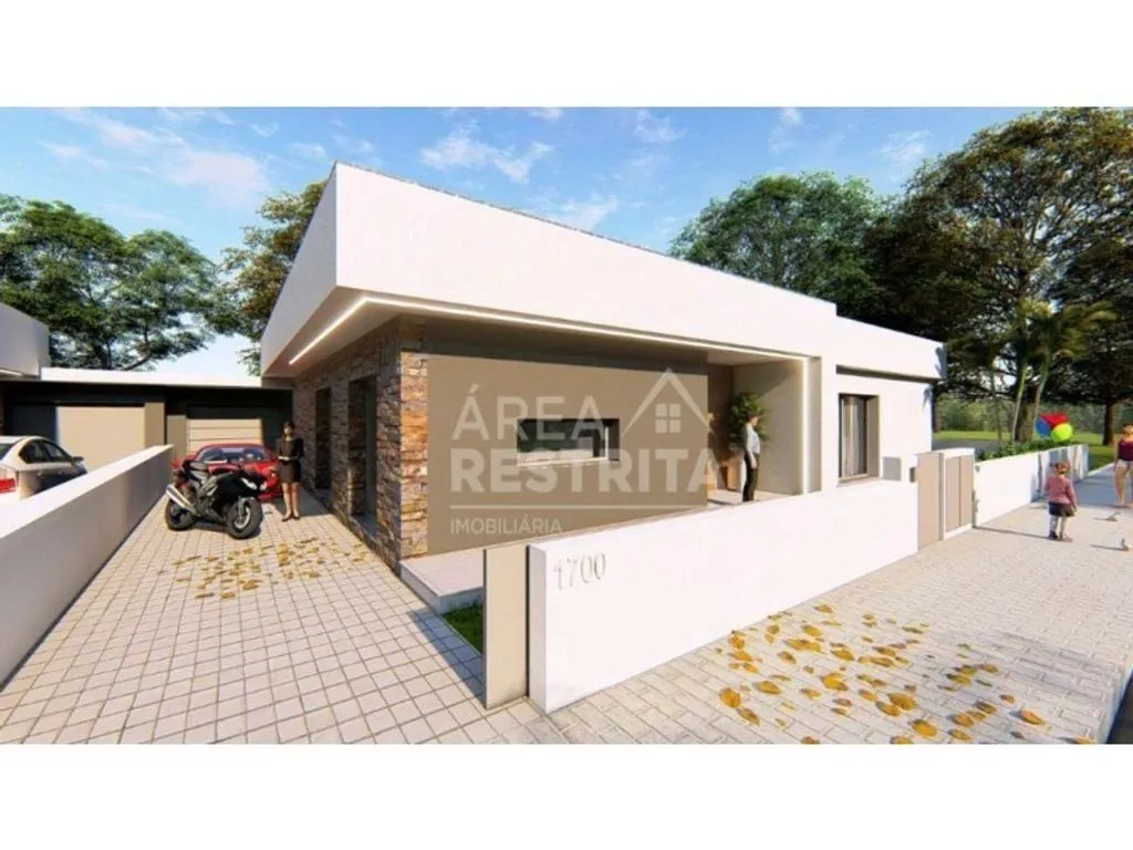 Luxury Detached House with Pool in Palmela