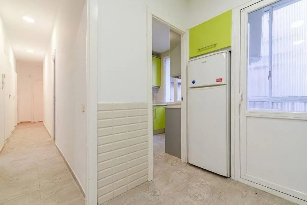 Cuisine - 4-Bedroom Flat with Air Conditioning in Goya