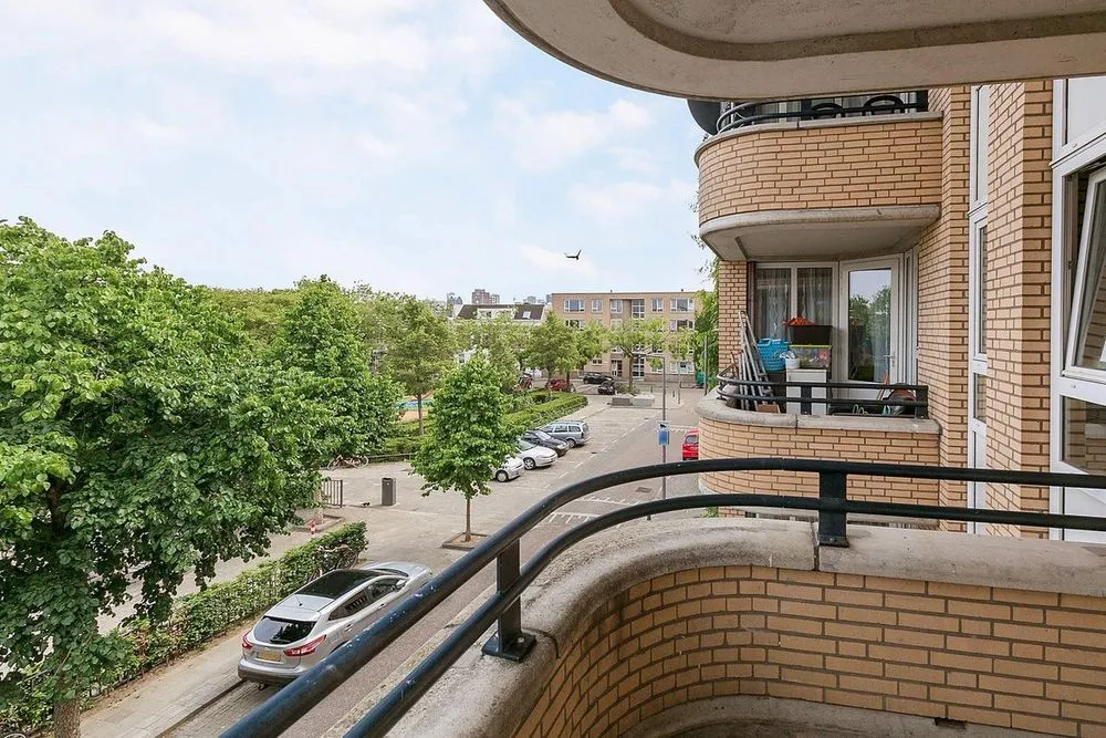 3-toaline korter asukohas Rotterdam