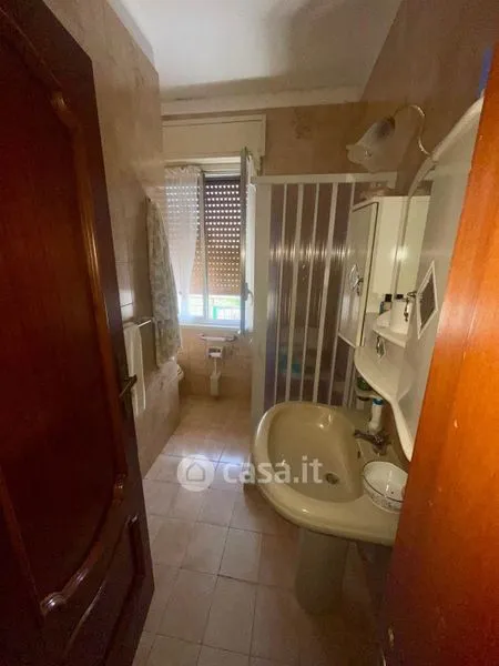 Salles de bain - Three-bedroom Apartment in Cristo Re, San Cataldo