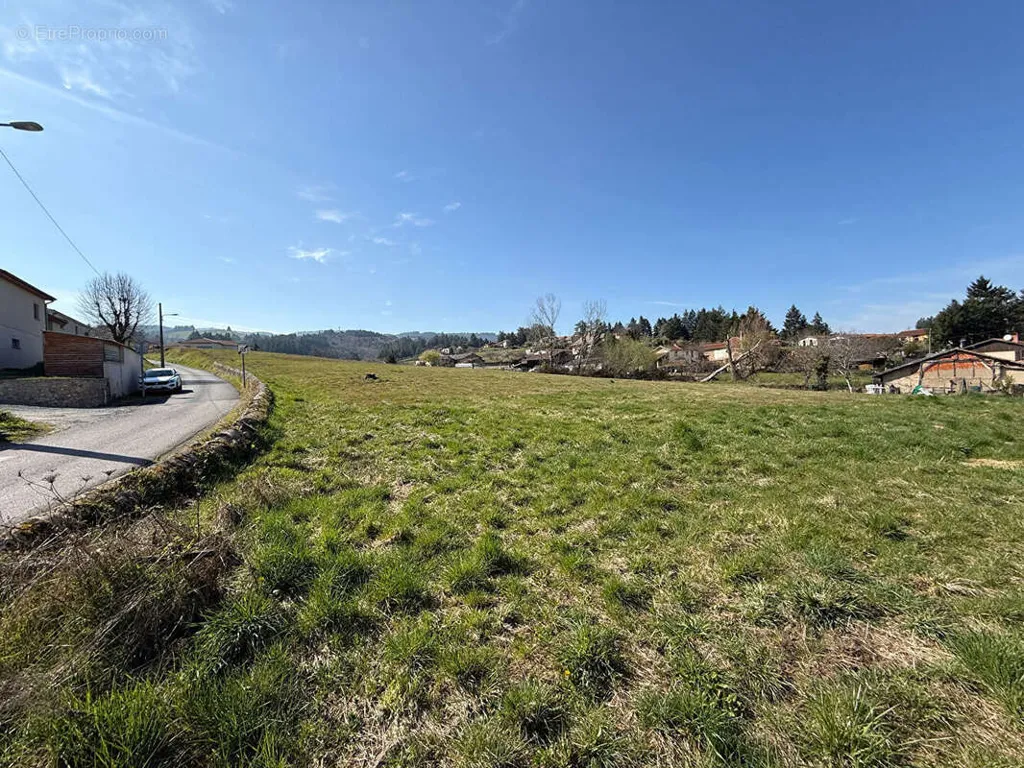 Aed - Buildable Plot with Garden in Saint-André-d'Apchon