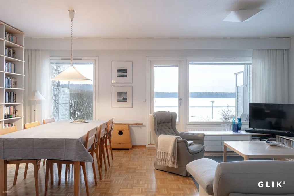 Comedor - Apartment with Lake View in Tohloppi, Tampere