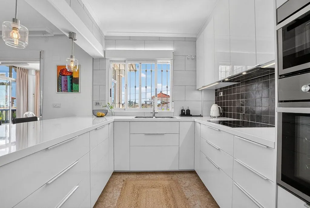 Kitchen - Chalet with Pool and Sea View in El Galán