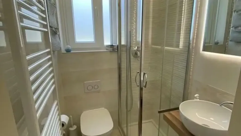 Salles de bain - Villa with Private Garden in Forte Dei Marmi