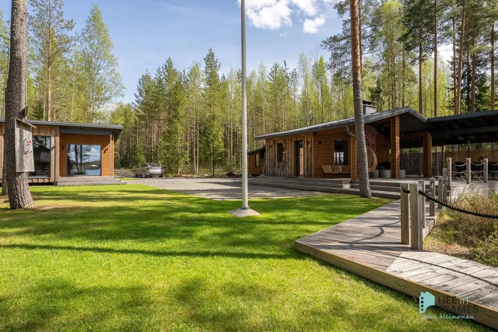 Välivaade - Holiday Home with Sauna by Lylyjärvi