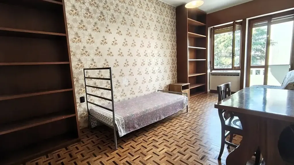 Magamistoad - Quadrilocale with Balcony in Monza