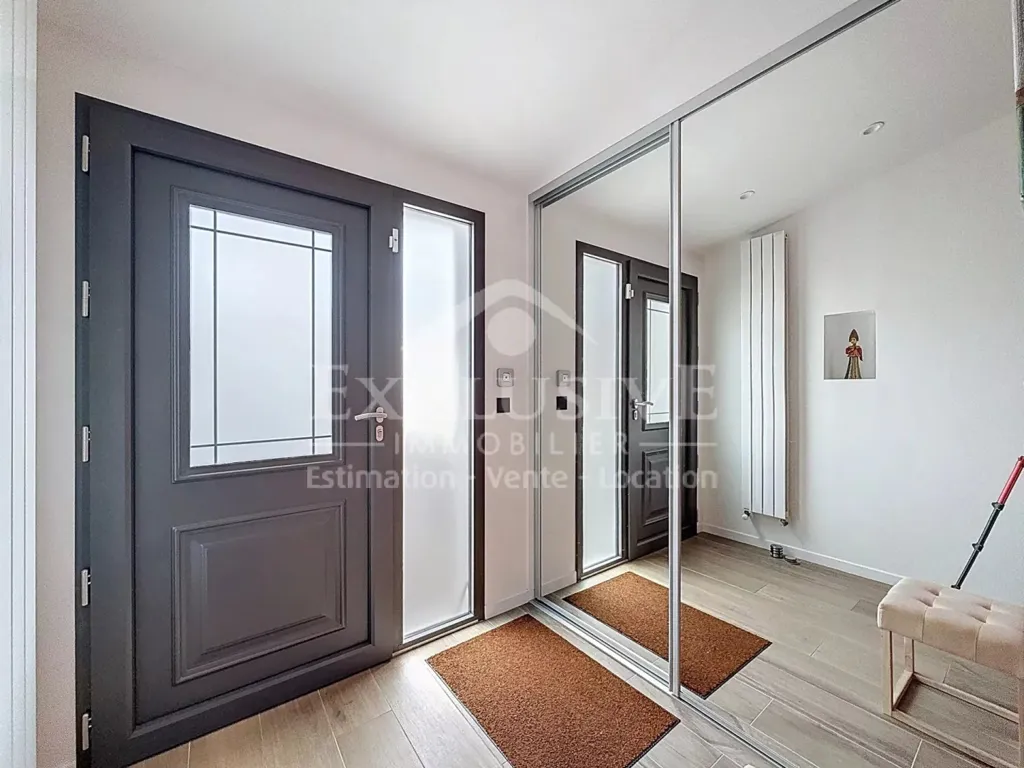 hallway_entrance
