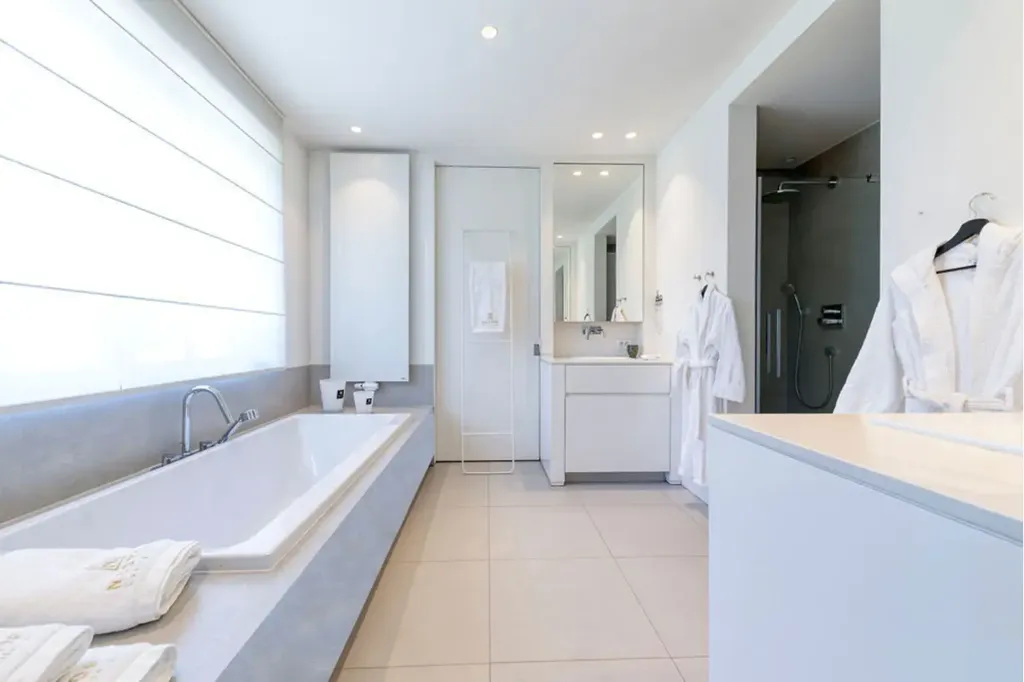 Bagni - Villa with Pool and Terrace in Rhode-Saint-Genèse