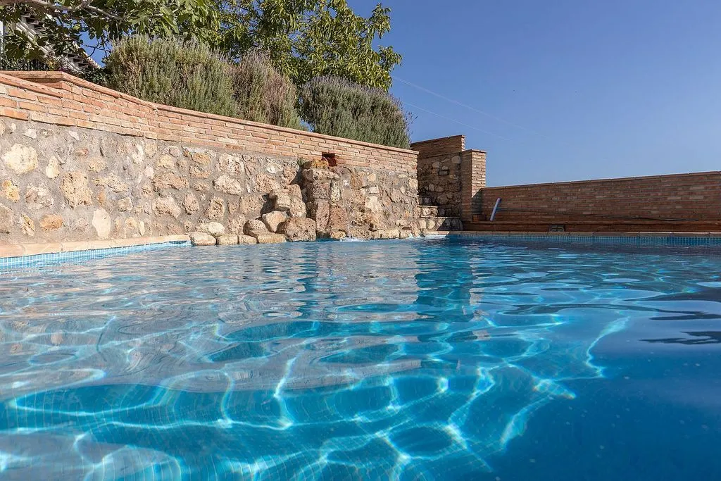 Piscine - Chalet with Pool and Terrace in Nívar