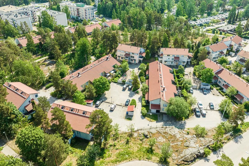 Aerial - Five-Bedroom Apartment with Sauna in Vuosaari