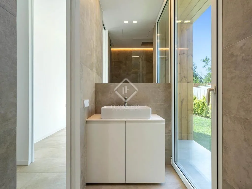 Vannitoad - Modern House with Pool in Reus