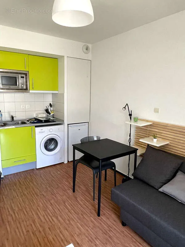 Cuisine - Appartement T1 Meublé Proche des Arènes