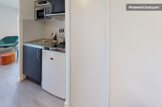 Cucina - Studio in Residence with Private Facilities in Central Location
