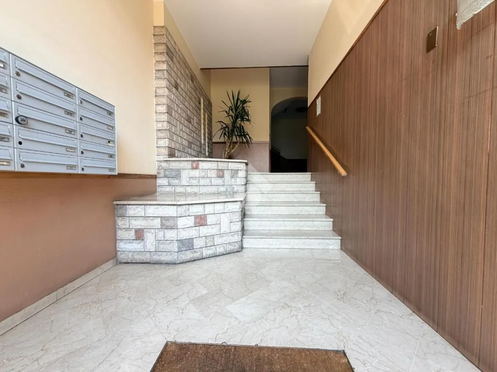 Ingresso - Trilocale with Balcony in Brescia