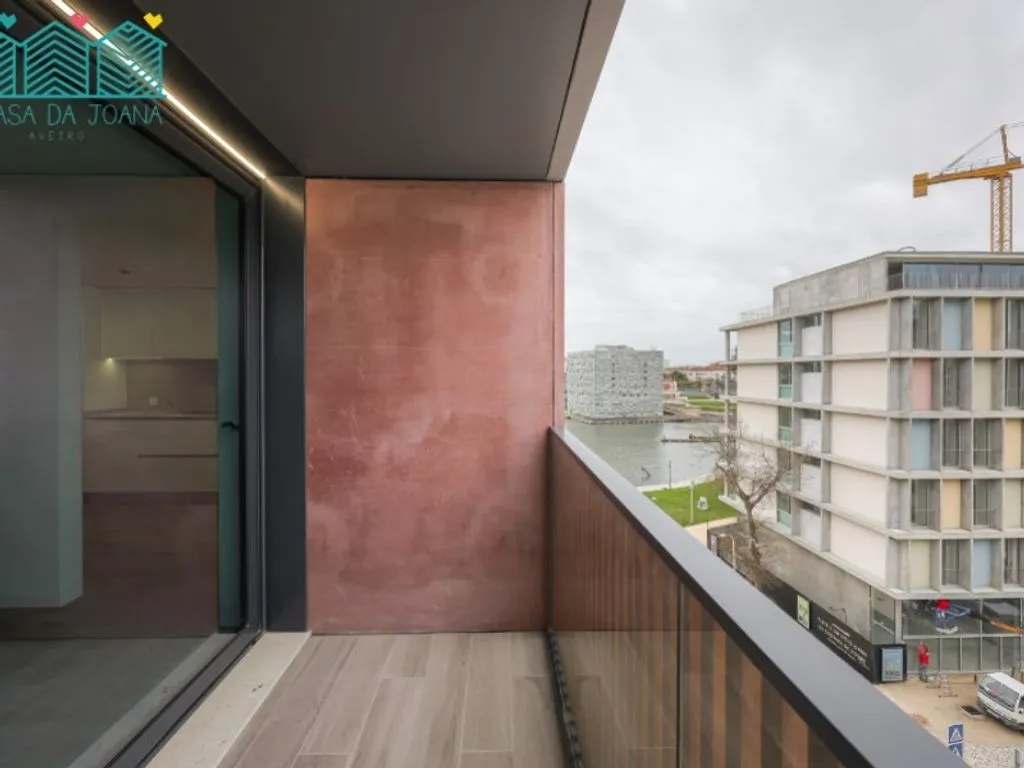 Balcon - Luxury 3-Bedroom Apartment in Aveiro