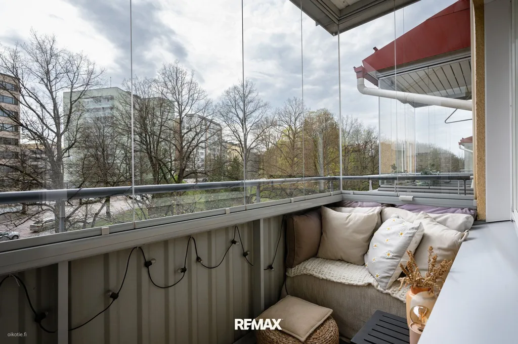 Balcon - Bright Apartment with Balcony in Central Lahti