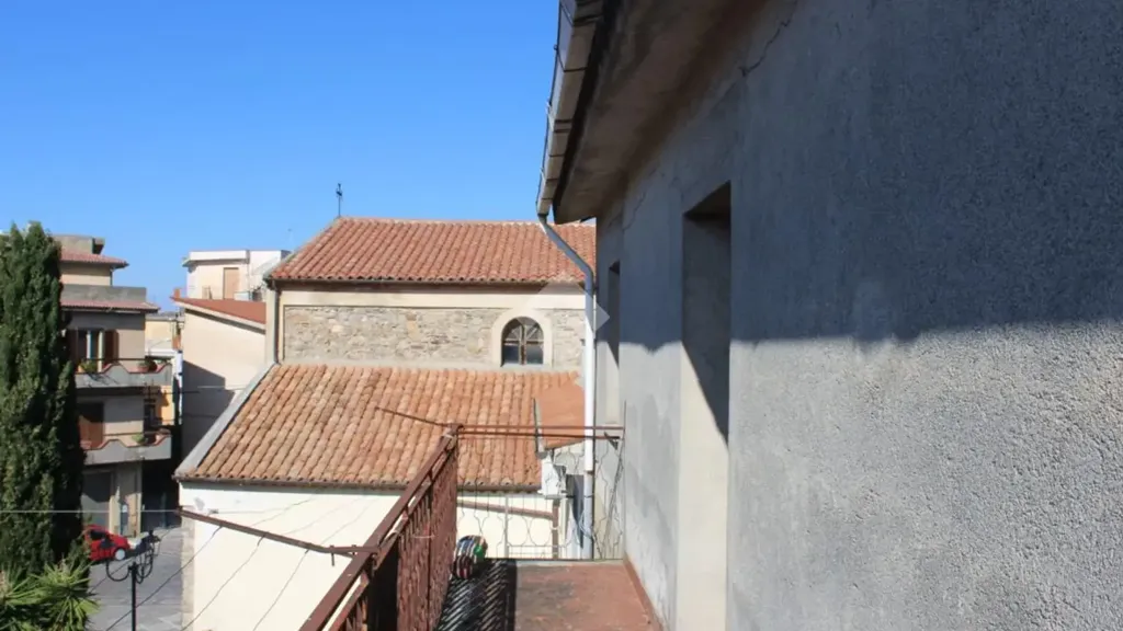 Rõdu - Semi-detached House in Historic Centre, Grisolia