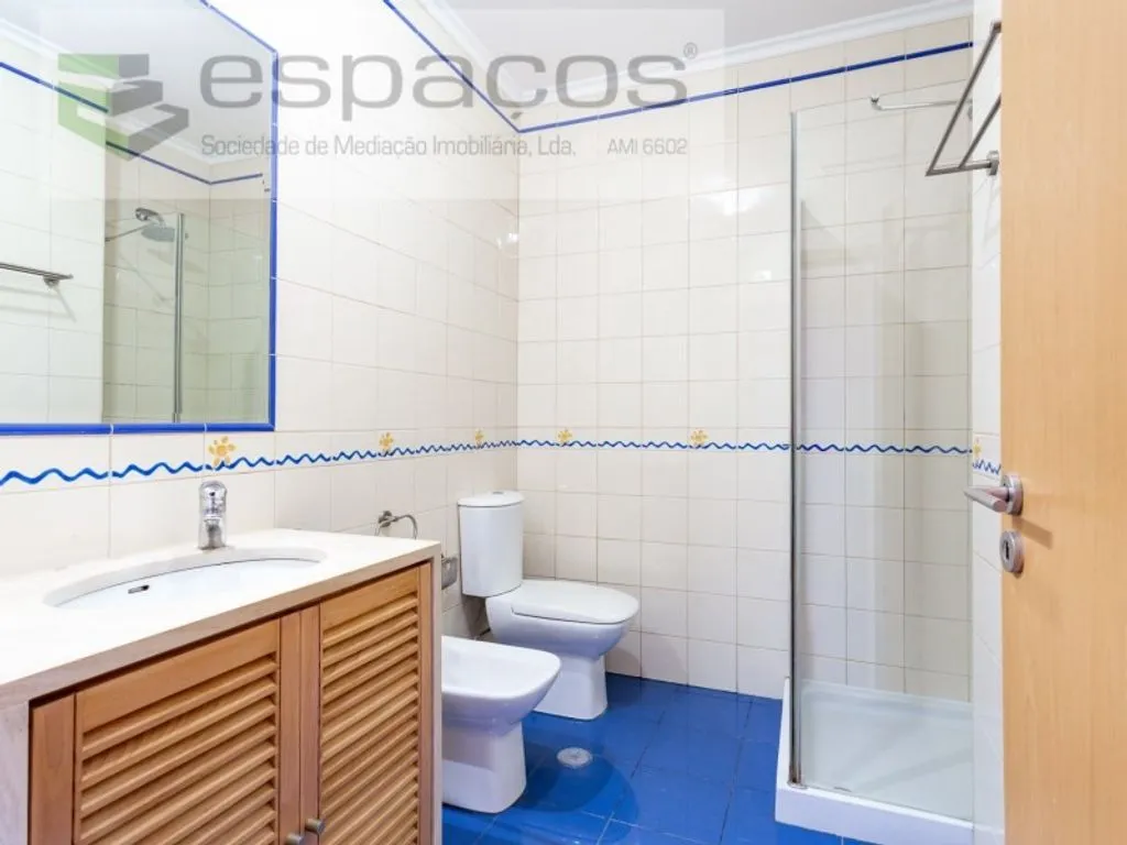 Vannitoad - Luxury Apartment with River View in Bobadela