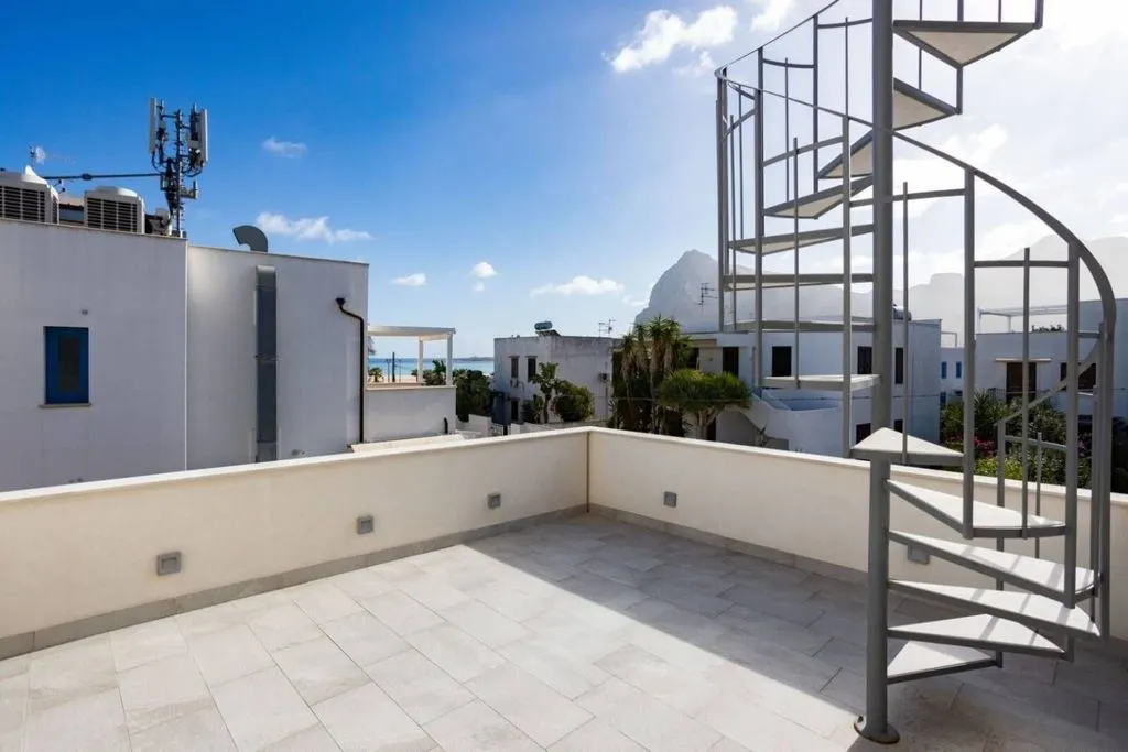 Toad - Villa with Sea View and Pool in San Vito Lo Capo