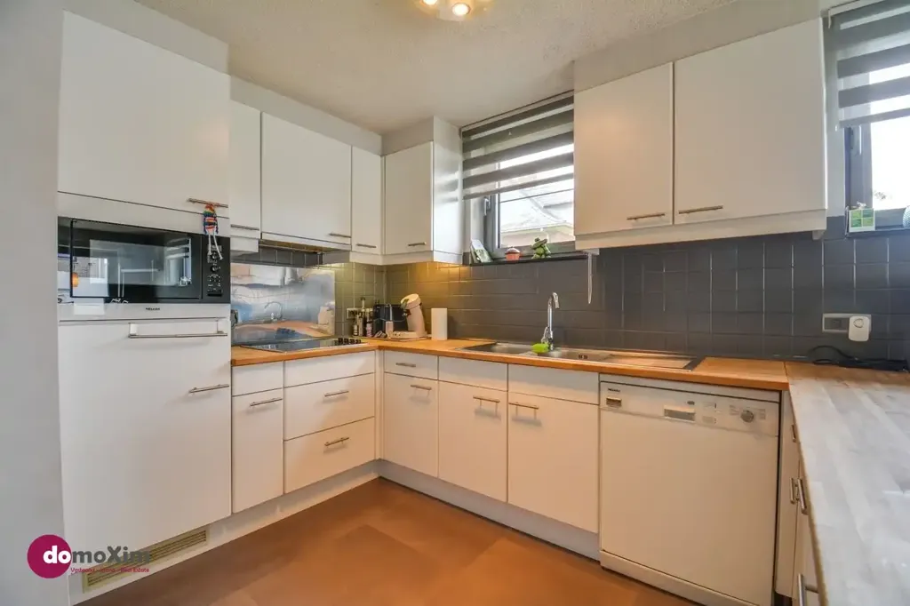 Cucina - Commercial Space with Residence in Kampenhout