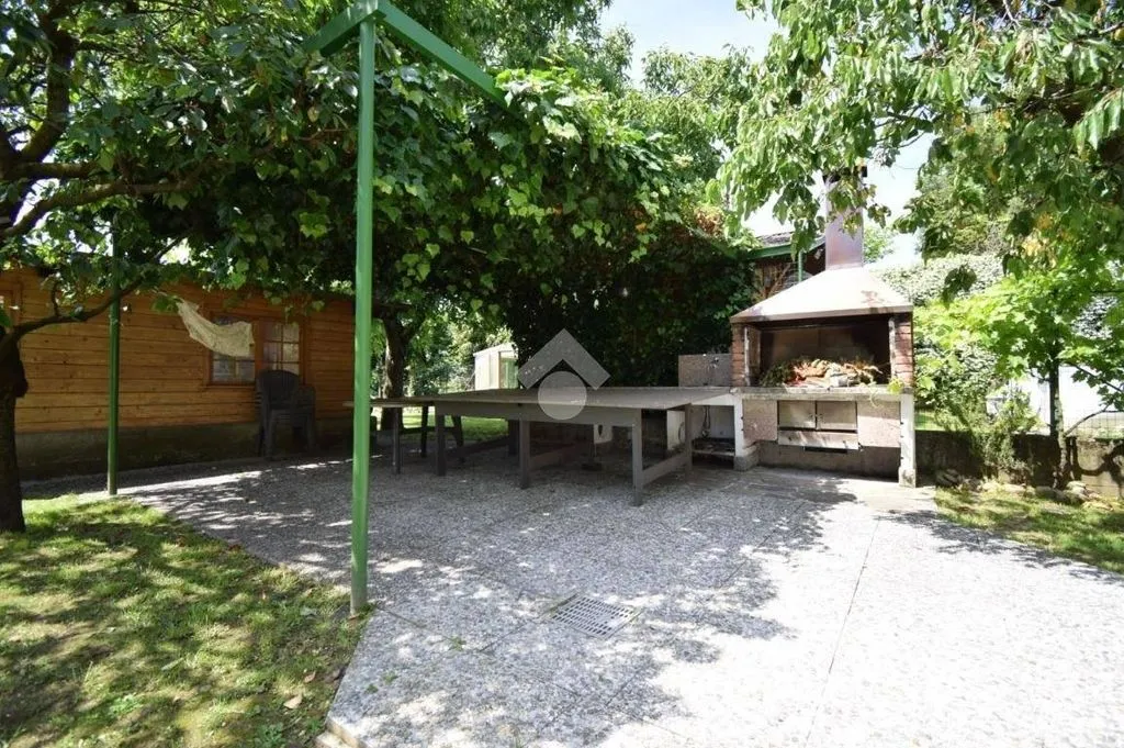 Terrace - Luxury Villa with Private Garden in Brugherio
