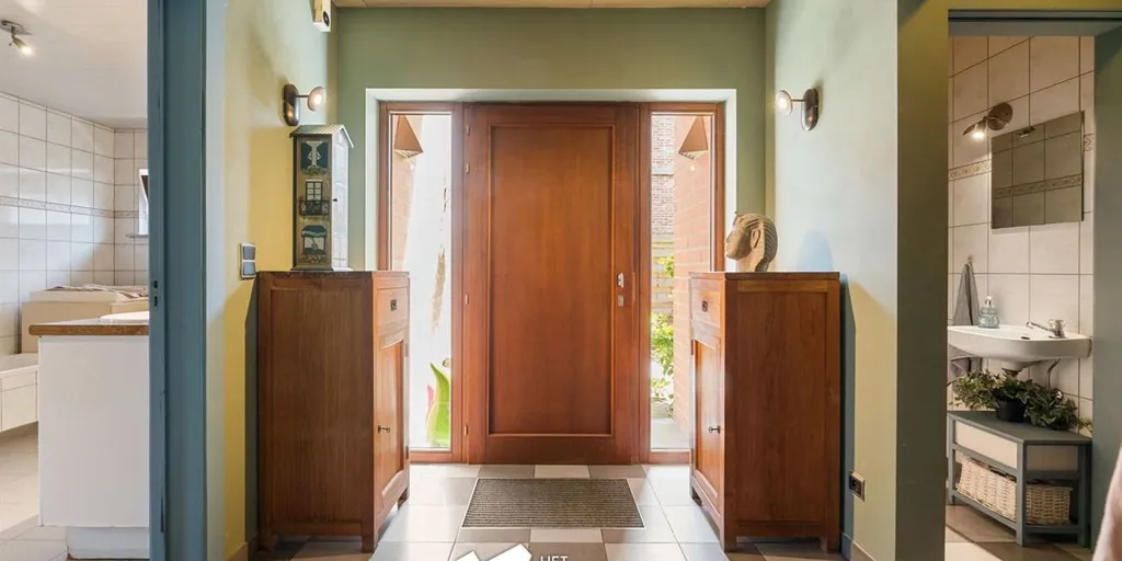 Entrée - Maison avec Atelier sur Terrain de 1372m² à Balen