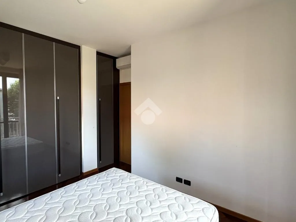 Magamistoad - Modern Flat with Terrace in Senago