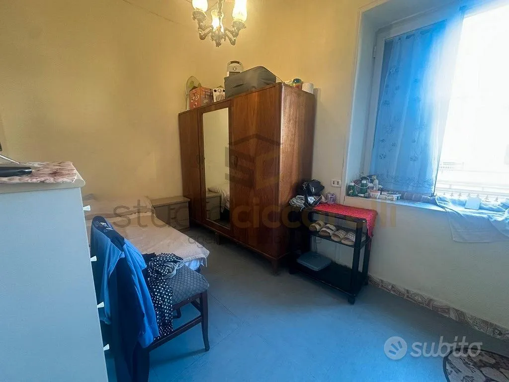 Chambres - Apartment in Courtyard, Central Giugliano