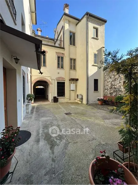 Aed - Charming Duplex in Historic Centre, Mantua