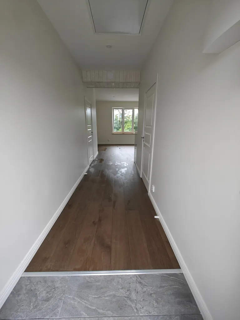 hallway_entrance
