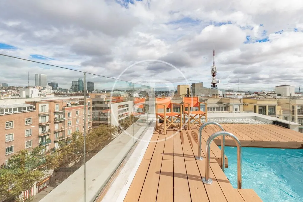 Piscina - Penthouse with 360° Views in Madrid
