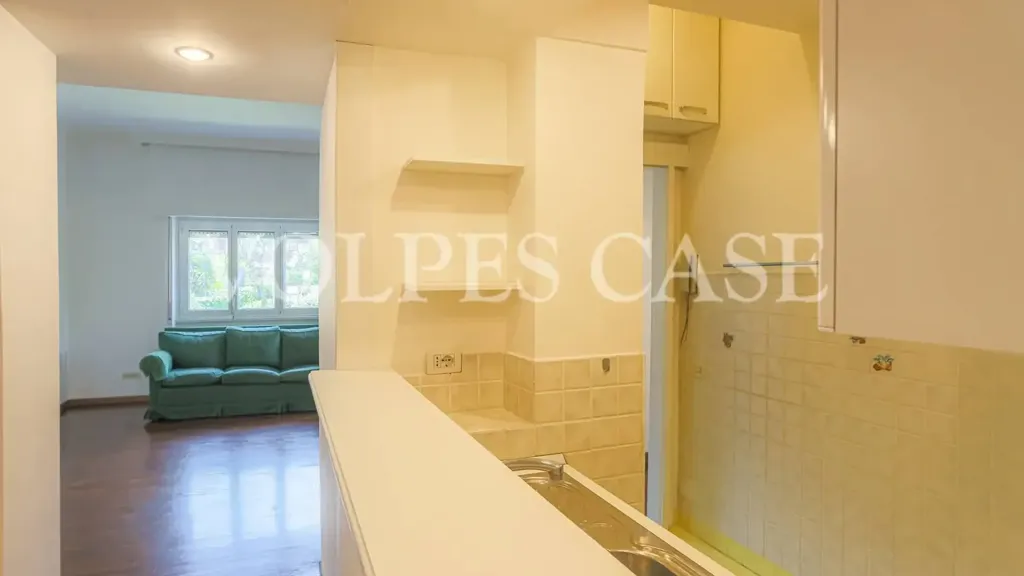 Cuisine - Partially Furnished Flat with Balcony in Rome