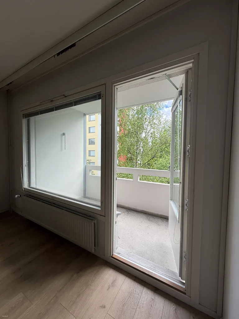 Toad - Modern Studio with Balcony in Lahti