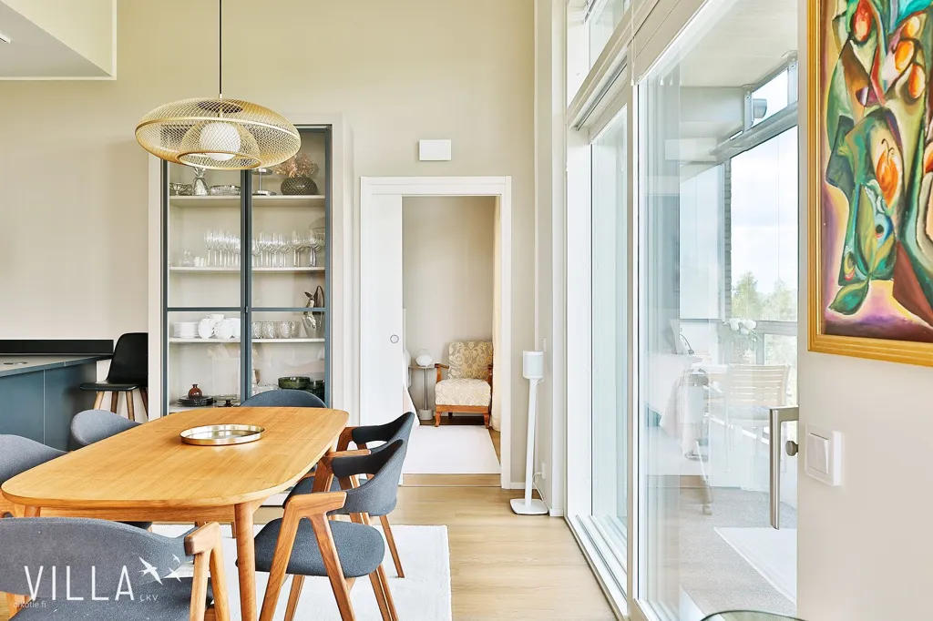 Sala da pranzo - Modern Apartment with West-Facing Balcony in Vuores