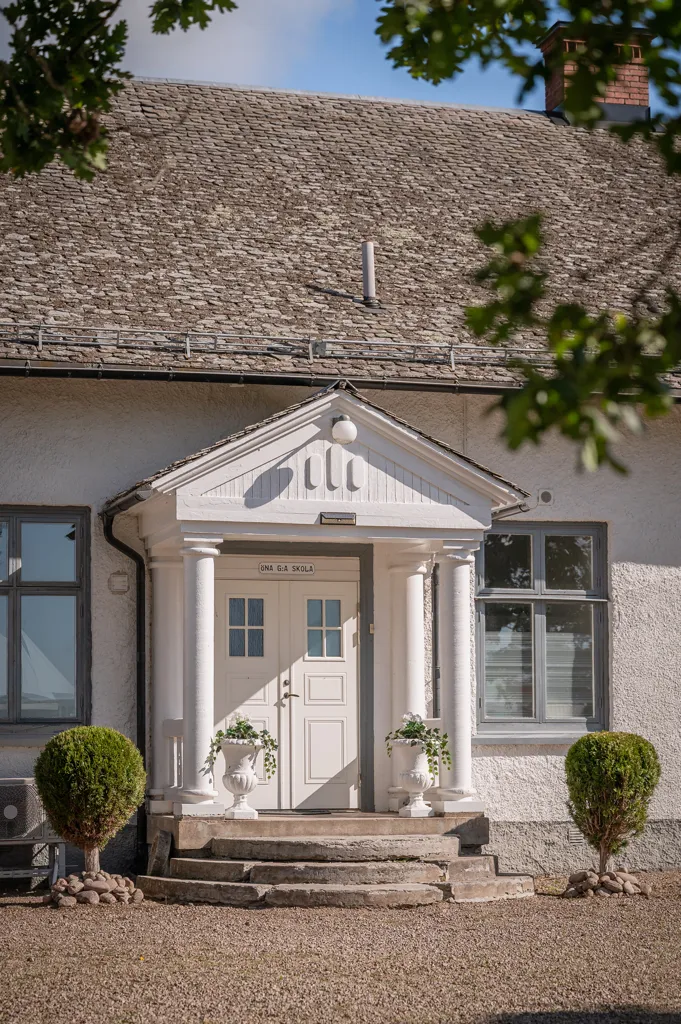 Extérieur - Historic Schoolhouse Villa in Väse