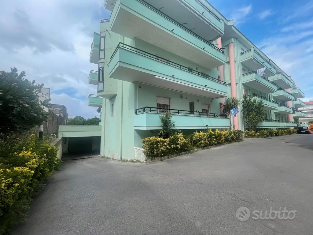 Exterior - 30 m² Garage in Sarno