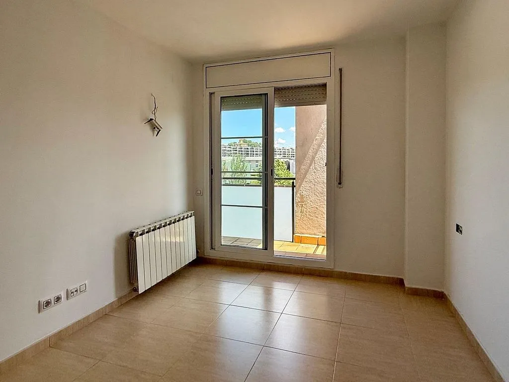 Toad - Duplex with Pool and Terrace in Mion - Puigberenguer