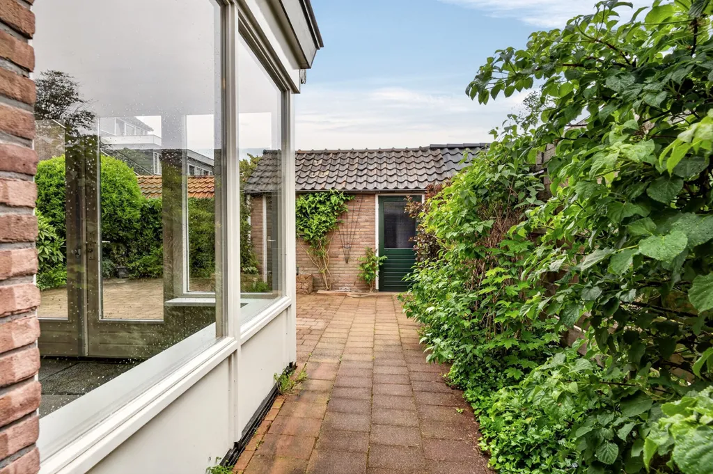 Aed - 2-Under-1-Cap House with Garden in Dalfsen
