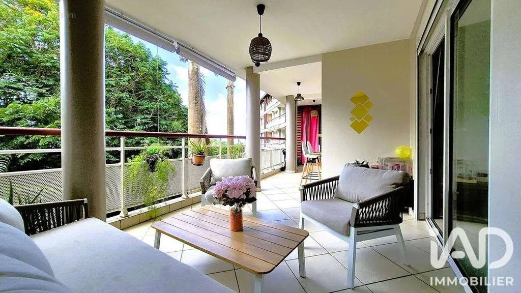 Balcone - T3 Apartment with Garage in Le Lamentin