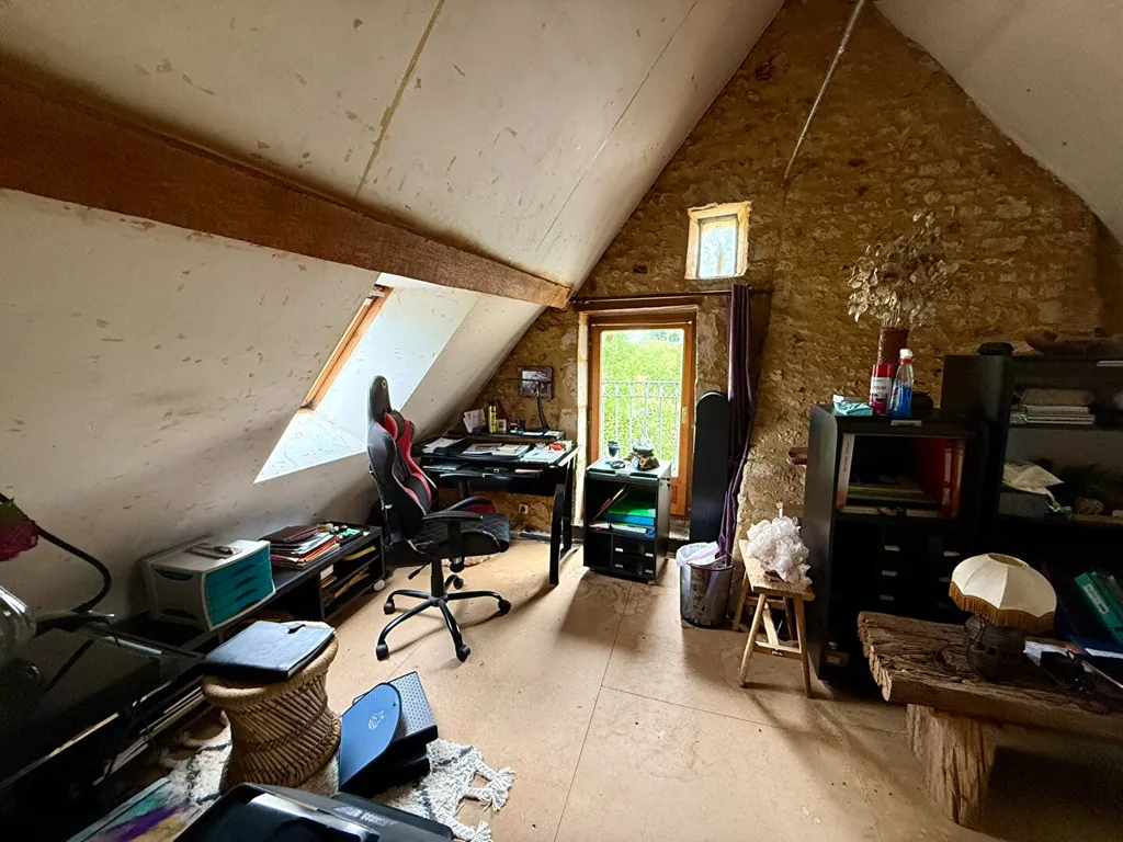Pièces - Maison Ancienne avec Terrain Clos près de Chartres