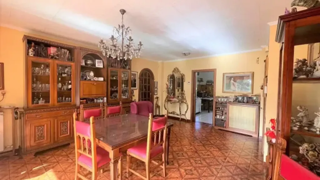 Dining Room - Apartment with Balcony in Rome 70