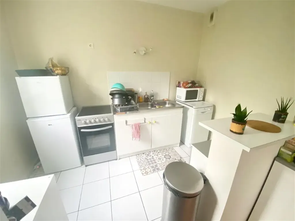 Köök - 2-Bedroom Apartment with Balcony in Tours
