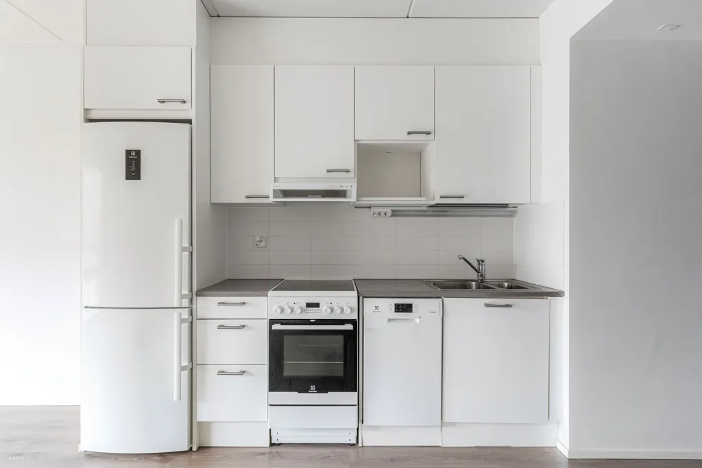 Cuisine - Studio Apartment with Glazed Balcony in Haaga
