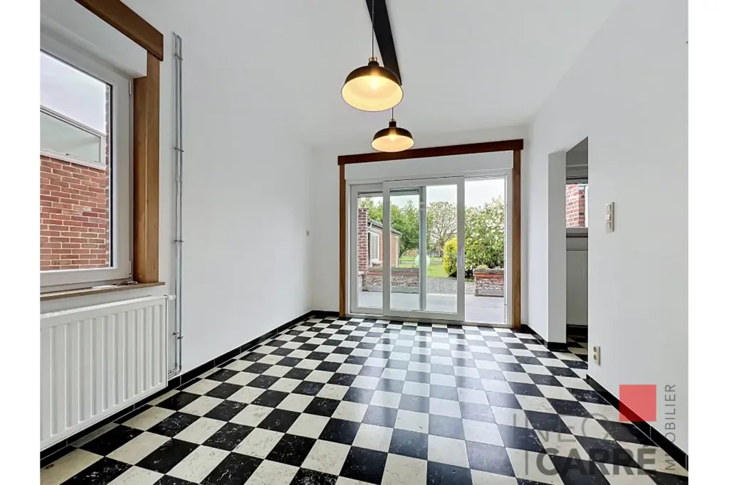 hallway_entrance